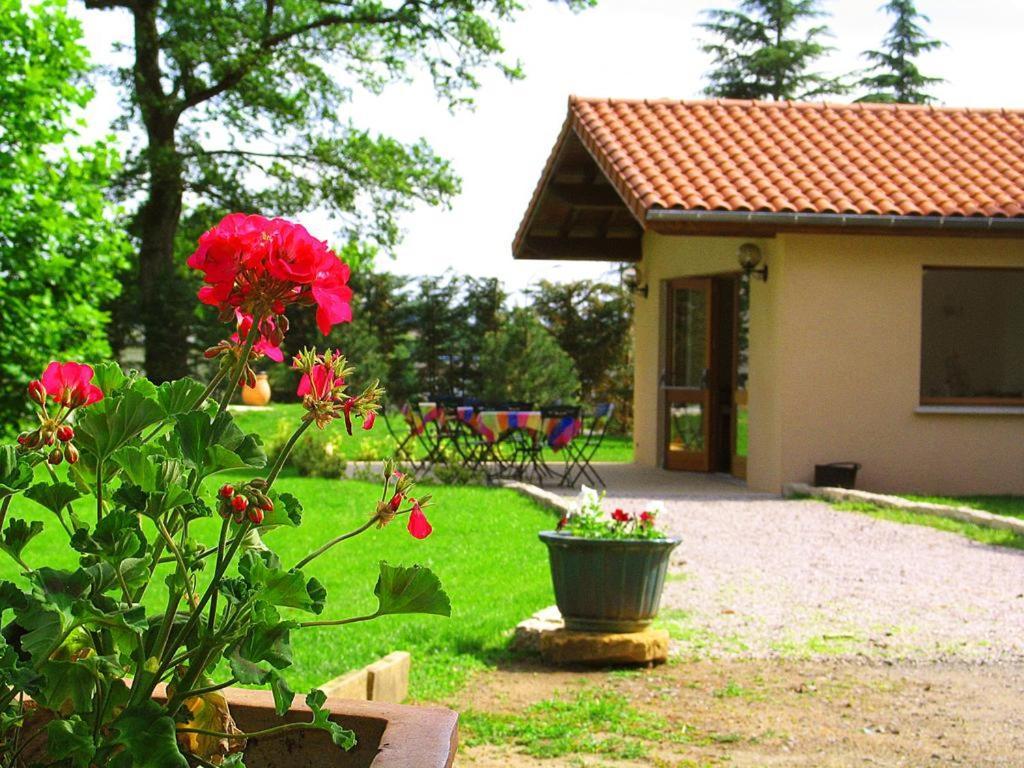 Hotel Etesia Feurs Exterior photo