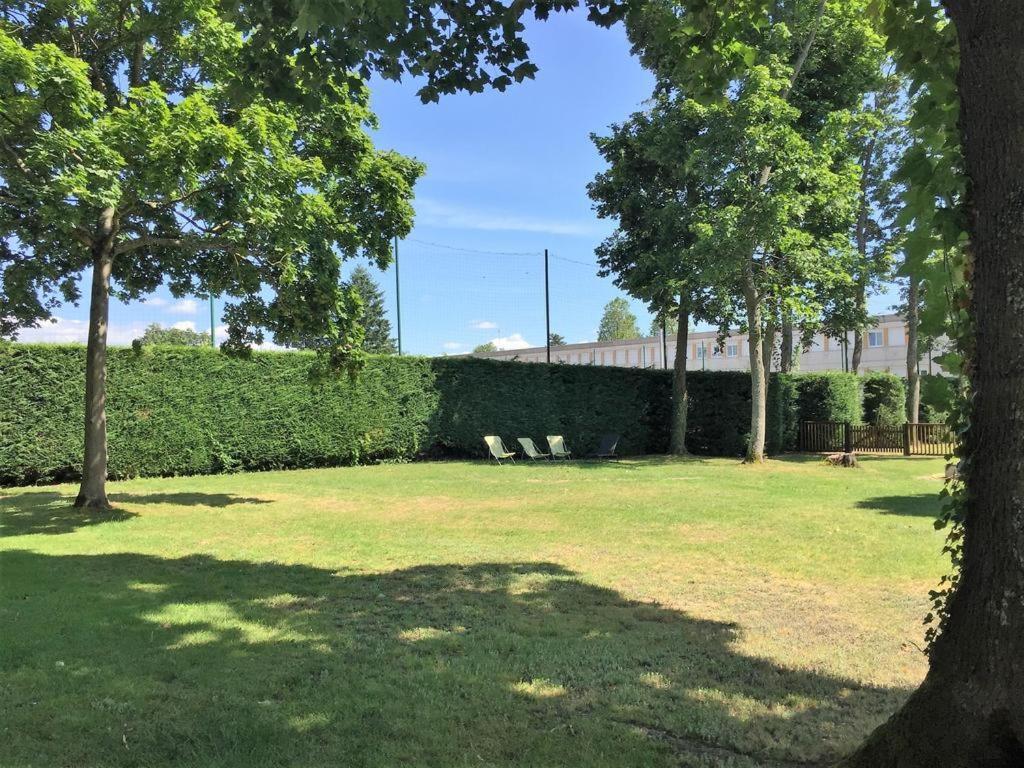 Hotel Etesia Feurs Exterior photo